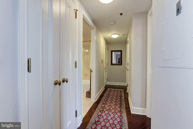 Building Photo - 1155 23rd St NW