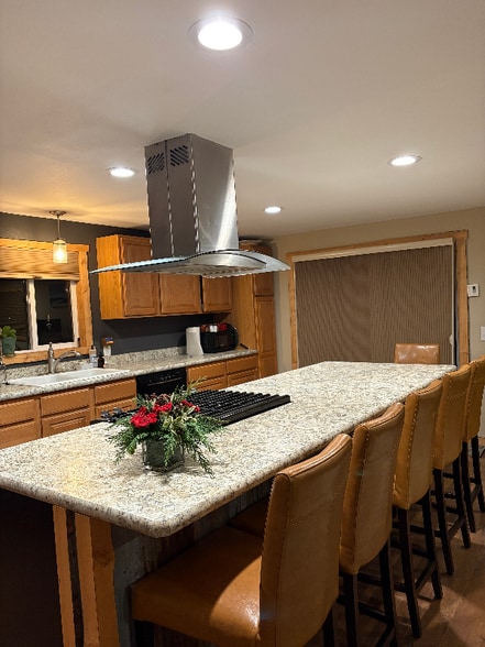 Building Photo - 4447 Cougar Dr