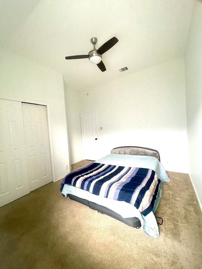 Building Photo - 2310 Falcon Dr