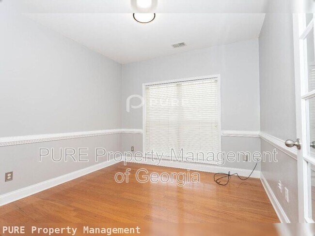Building Photo - 2212 Caneridge Ct SW