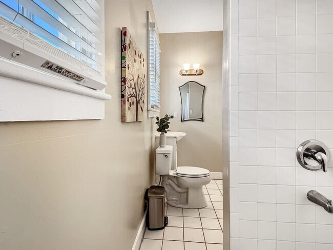 Building Photo - 209 W Bolton St