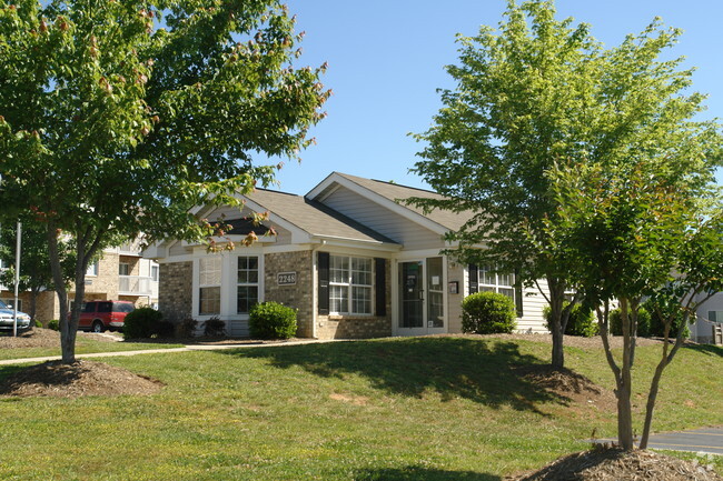 Building Photo - The Landings Apartment Homes