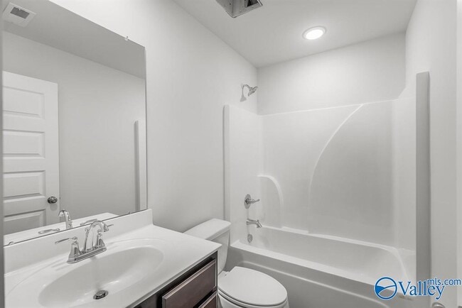 Building Photo - 3216 Southfield Ln SW