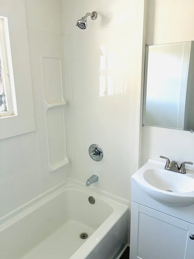 Building Photo - 1405 Tuscaloosa Ave