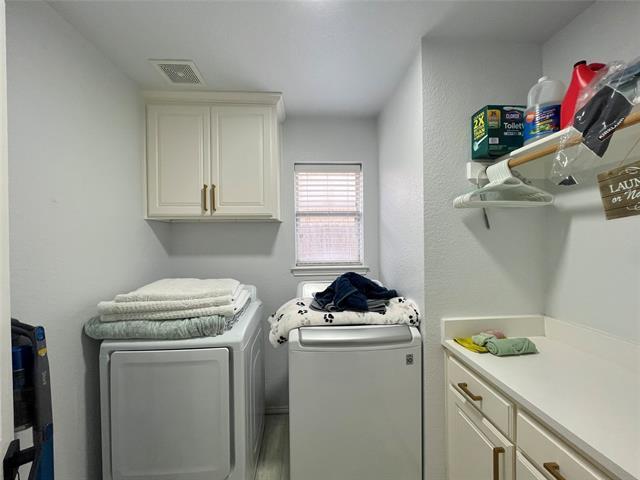 Building Photo - 717 Ridgehill Dr