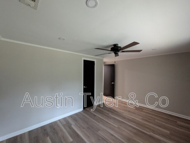 Building Photo - 2984A Smith St