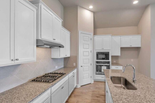 Building Photo - 2208 Bell Mare Vw