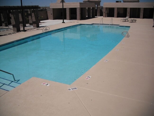 Building Photo - Del Prado Village!!