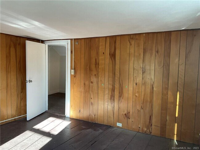 Building Photo - 268 Bow Ln