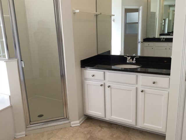 Building Photo - 125 Whisper Ridge Dr