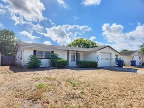 Building Photo - JUST REDUCED!!  Beautiful 2/2/1 1150 Sq. Ft. with BONUS ROOM!!... tile & luxury plank flooring, F...