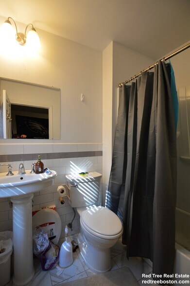 Building Photo - 74 Manet Rd