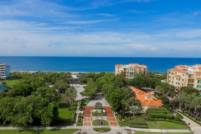 Building Photo - 1930 Harbourside Dr