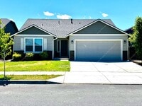 Building Photo - Charming 3-Bedroom, 2-Bath NW Redmond Home