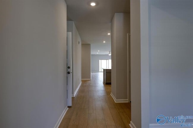 Building Photo - 206 Waylan Rdg Ln