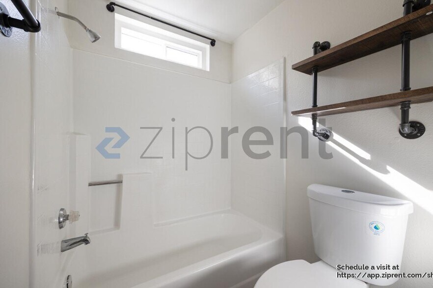 Building Photo - 4517 College Way