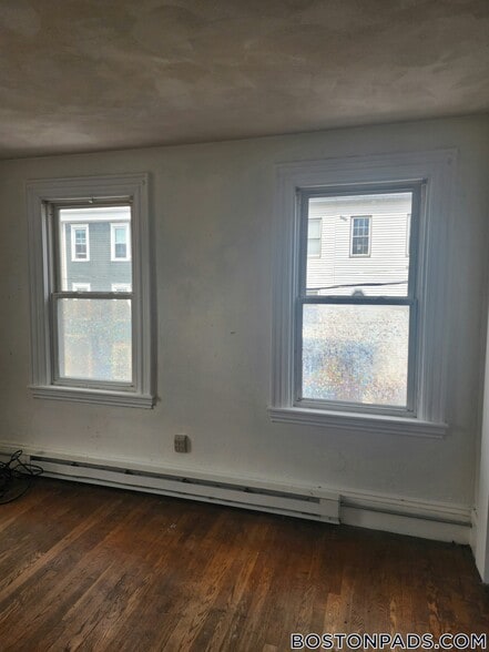 Building Photo - 49 Everett St