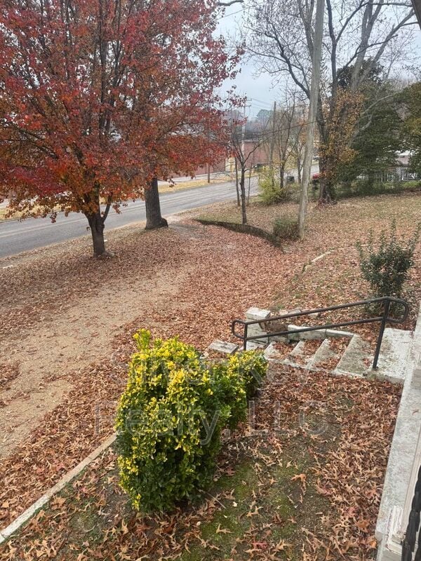 Building Photo - 703 Old Riceville Rd