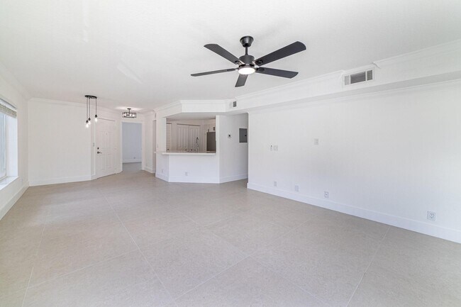 Building Photo - 815 Boynton Beach Blvd