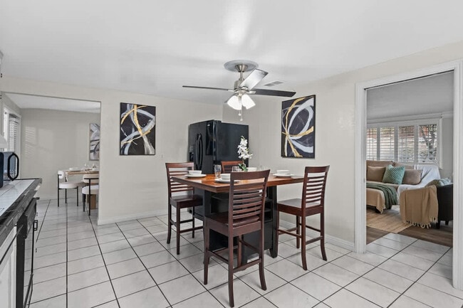 Building Photo - 10150 Sierra Madre Rd