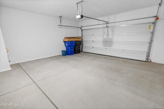 Building Photo - 18351 W Hackamore Dr