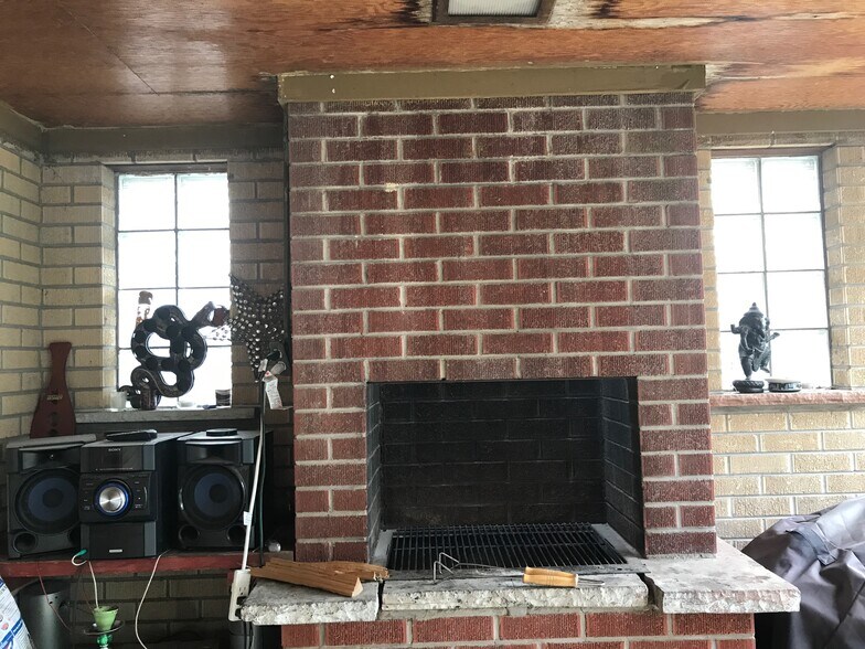 Building Photo - 3301 Kearney St