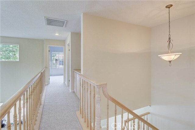 Building Photo - 22 Matisse Cir