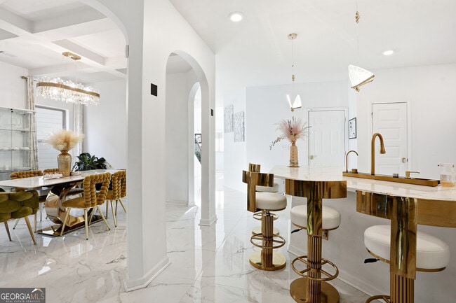 Building Photo - 341 Emporia Loop