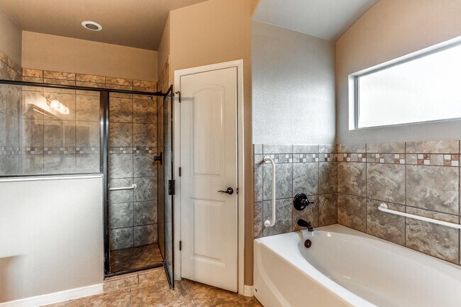 Building Photo - 5444 Pedro Lucero Dr