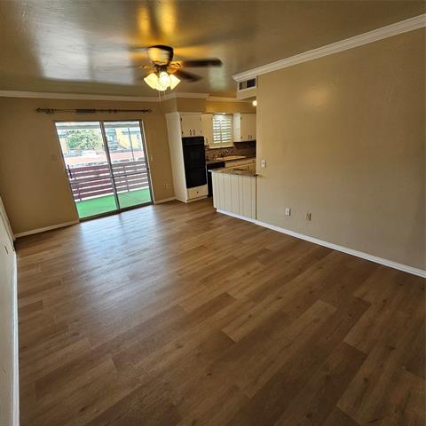 Building Photo - 6033 Sandhurst Ln