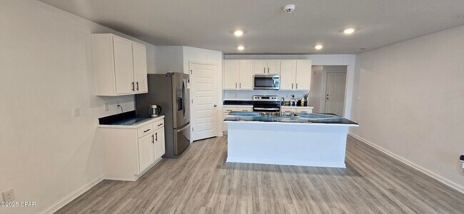 Building Photo - 6472 Slabinski Ln