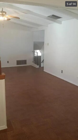 Building Photo - 2200 Cleopatra Pl NE