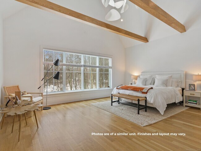 Building Photo - 14 White Barns Ln