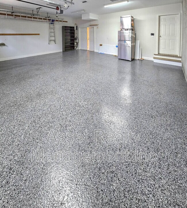 Building Photo - 12469 Daisywood Dr