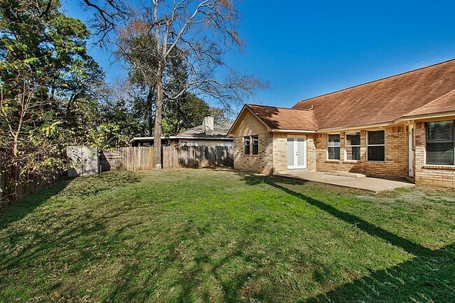 Building Photo - 23315 Montague Dr