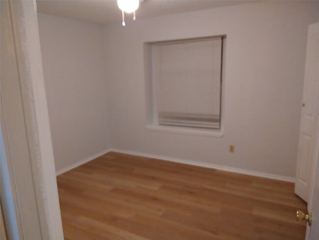 Building Photo - 11022 Longtom Ct