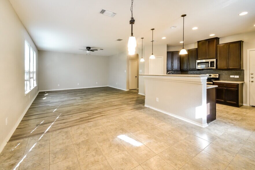 Building Photo - 6839 Loma Blanca