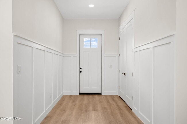 Building Photo - 114 Lake Merial Trail