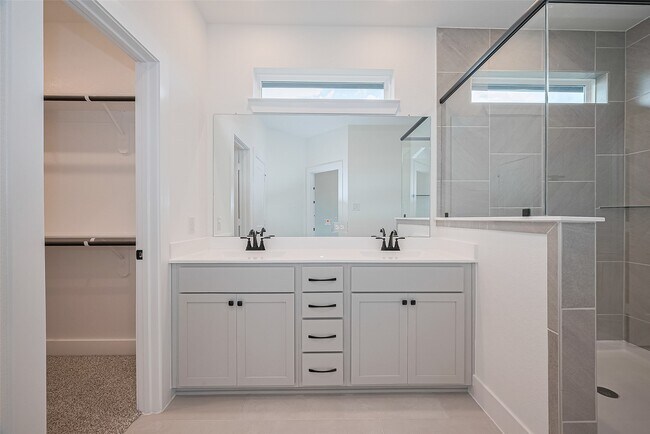 Building Photo - 7746 Meadow Mouse Ln
