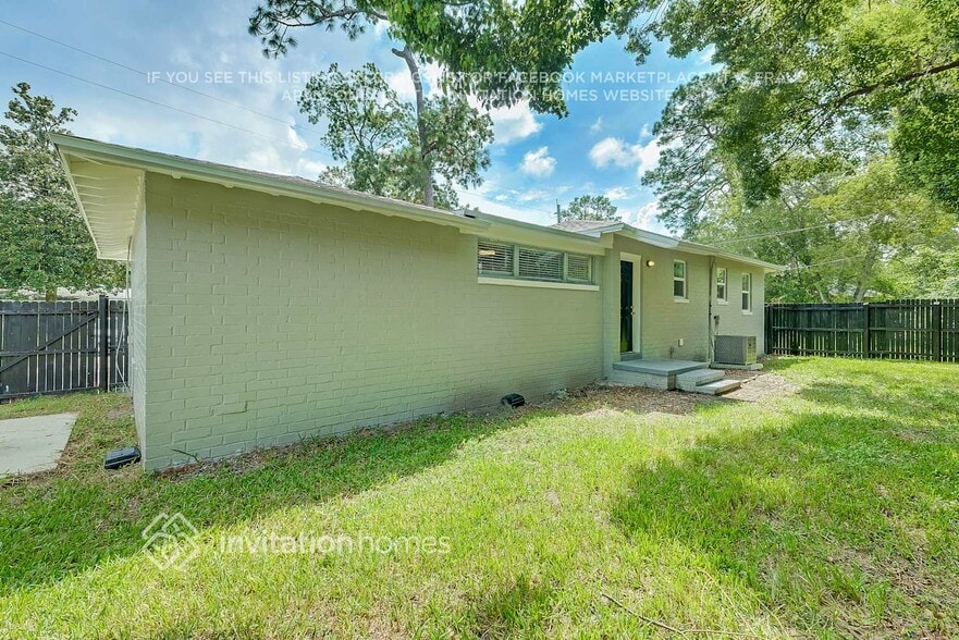 Building Photo - 4595 Colonial Ave