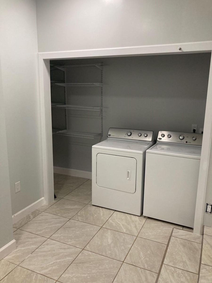 Building Photo - 802 Linwood Rd