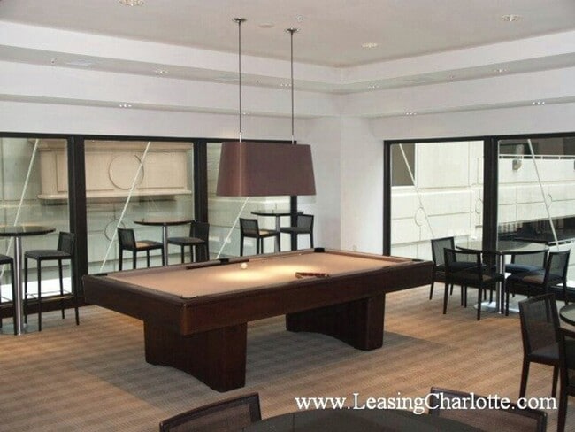 Building Photo - 230 S Tryon St