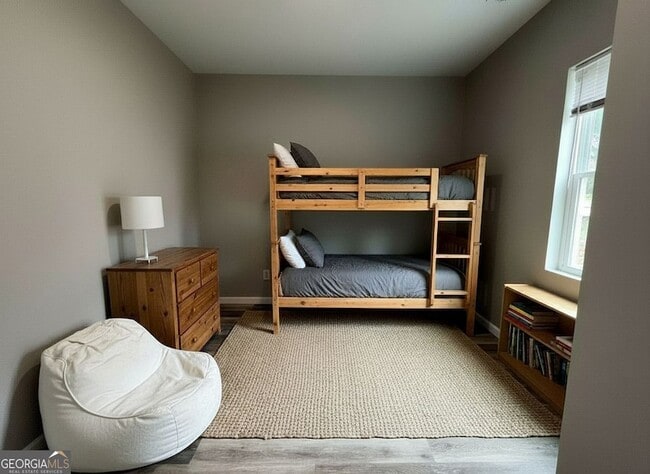 Building Photo - 30 E Kimble St