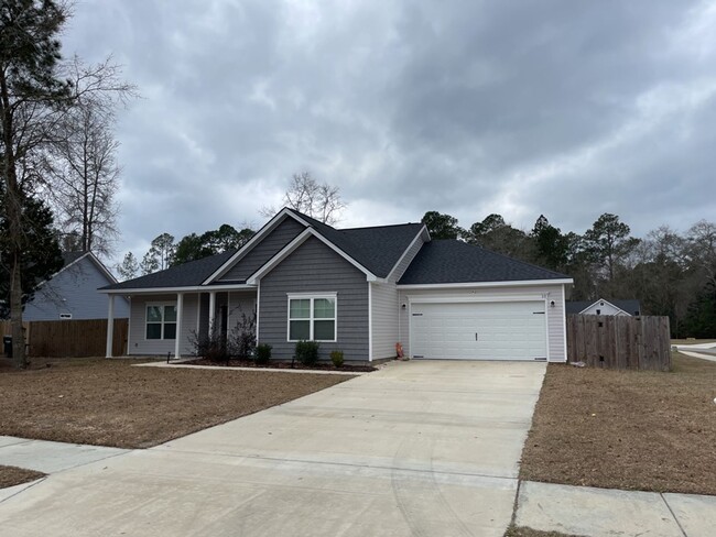 Building Photo - Beautiful Home on a culdesac - Built in 2019!