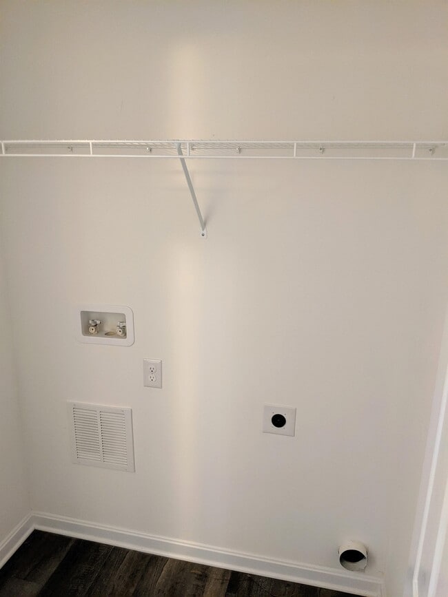 Building Photo - 10501 Chariot Run Ct