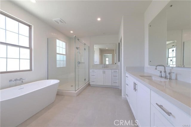 Building Photo - 113 Escala