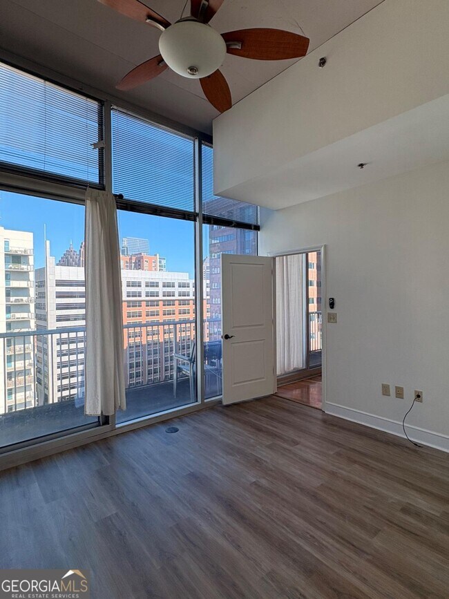 Building Photo - 44 Peachtree Pl NE