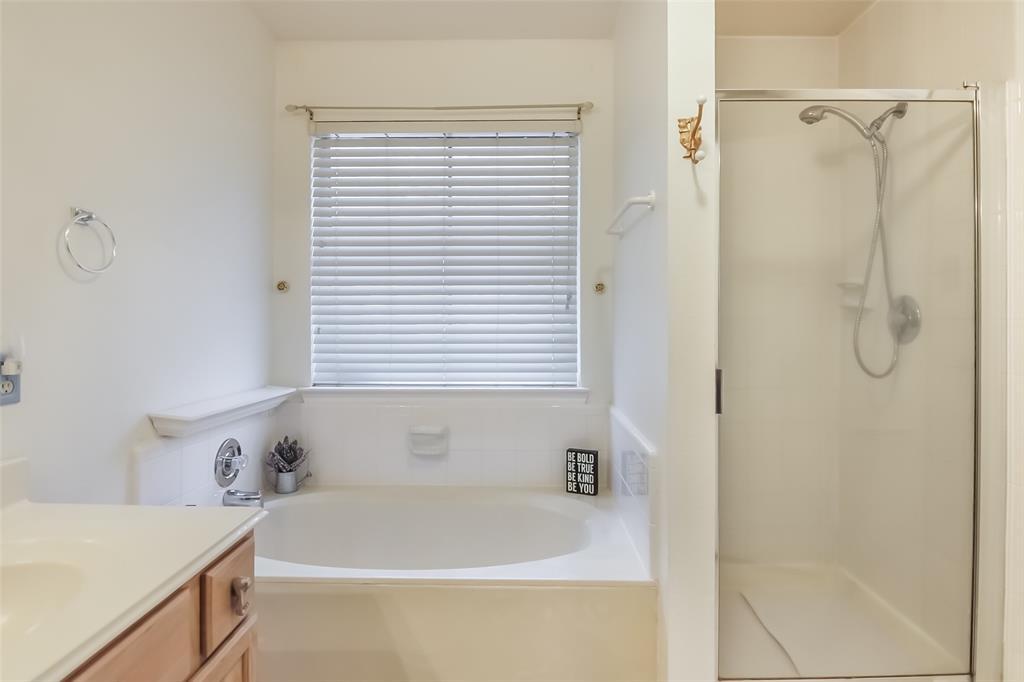 Building Photo - 5018 Dawngate Dr