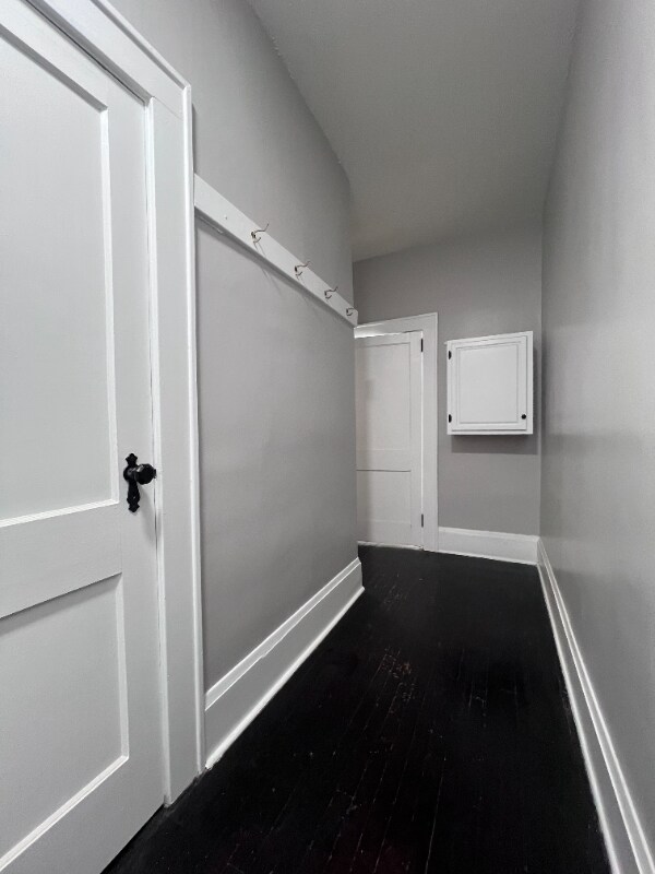 Building Photo - 405 Moore St