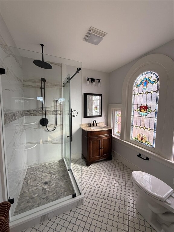 Building Photo - 72 Belmont St